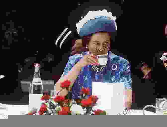 Queen Elizabeth Hosting A Tea Party How The Queen Found The Perfect Cup Of Tea